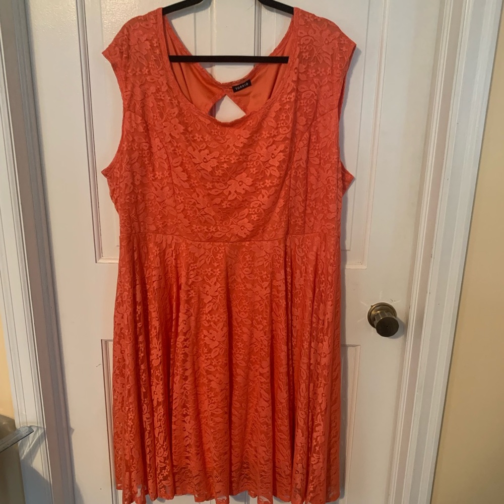 4X Torrid coral colored lace overlay wrap back dress